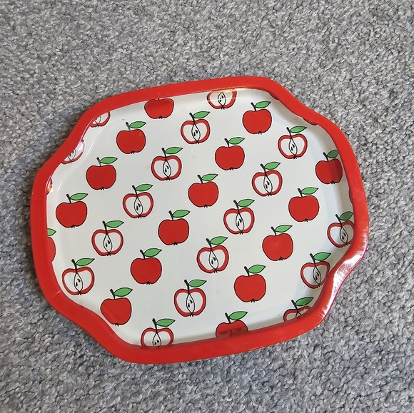 Vintage Tin Small Apple Serving Plates Set of 4 - Picture 3 of 5